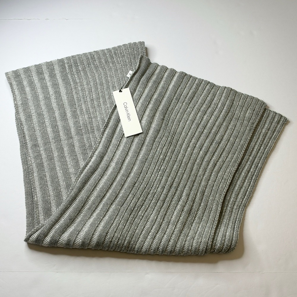 NWT Calvin Klein Heather Mid Grey Ribbed Knit Scarf $58 One Size Metallic